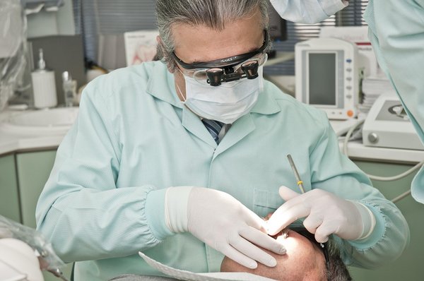 Dentiste saint-lambert : soins complets et urgence le jour même